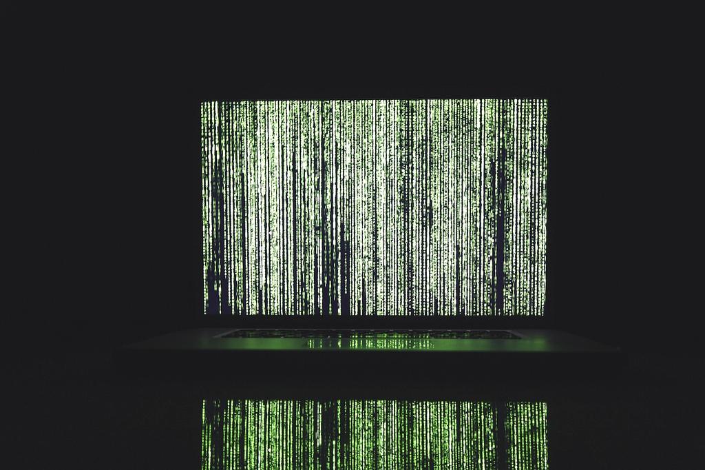 Financial risk modeling with quantum algorithms